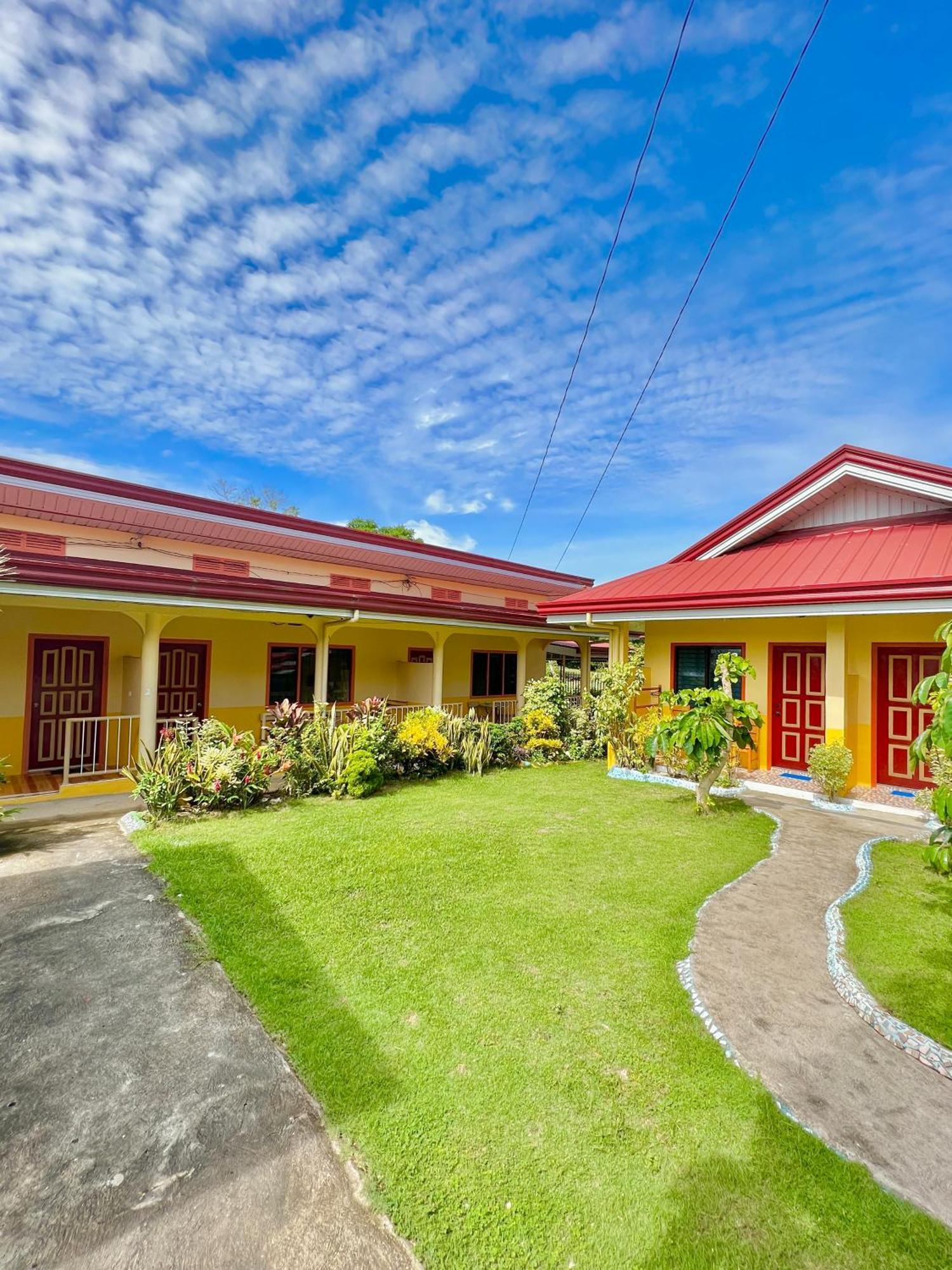 Uptown Guesthouse Siquijor Exterior foto